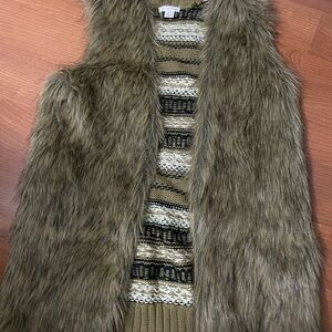 Fur vest